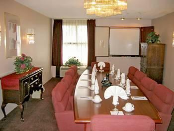 Clarion & Hotel 2*
