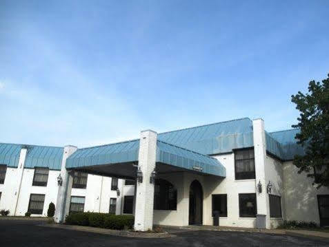 Clarion & Hotel 2*
